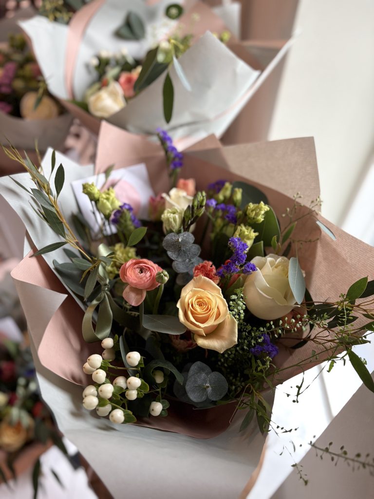 Olivia Evelyn Florist - Medium